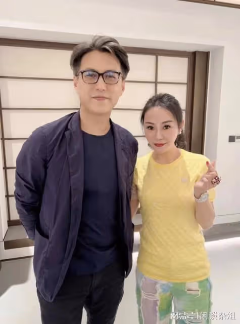 靳東與富婆聚會 范冰冰現身穿平價衣服僅300元