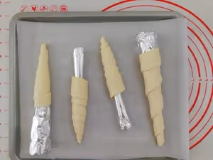奶油號角/羊角酥（附：用錫紙自製模具的方法）