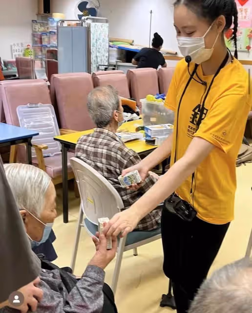 劉鑾雄呂麗君女兒獲國際獎項!高調曬獎杯激動難掩,「膚白貌美+濃眉大眼」氣質不輸當紅明星,小小年紀就是美人胚子