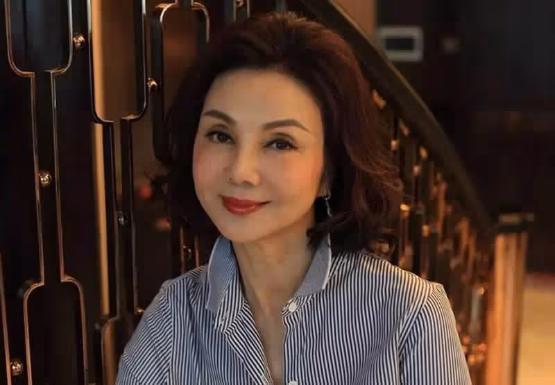 謝玲玲24歲嫁百億富豪，生5娃卻遭背叛，被逼失婚意外分得4億財產：因禍得福變富婆