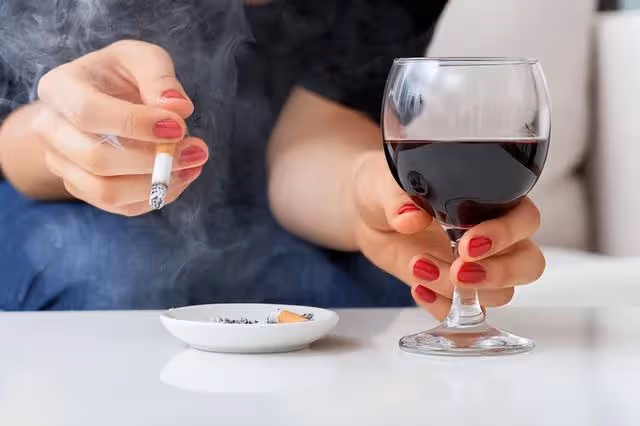 有一種致命的粗心,叫"把腸癌當痔瘡",3種大便異常是身體警報
