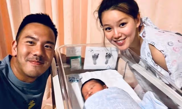 幸福!香港知名女星為外孫辦百日宴,三姐「包租婆」元秋現身道賀