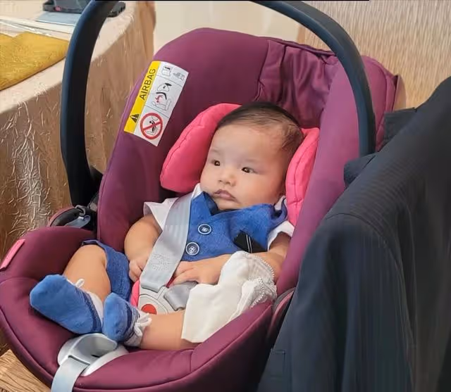 幸福!香港知名女星為外孫辦百日宴,三姐「包租婆」元秋現身道賀