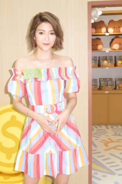 放閃!TVB小花曬未婚夫小生送名牌戒指,自認節儉首飾戴粉絲所送