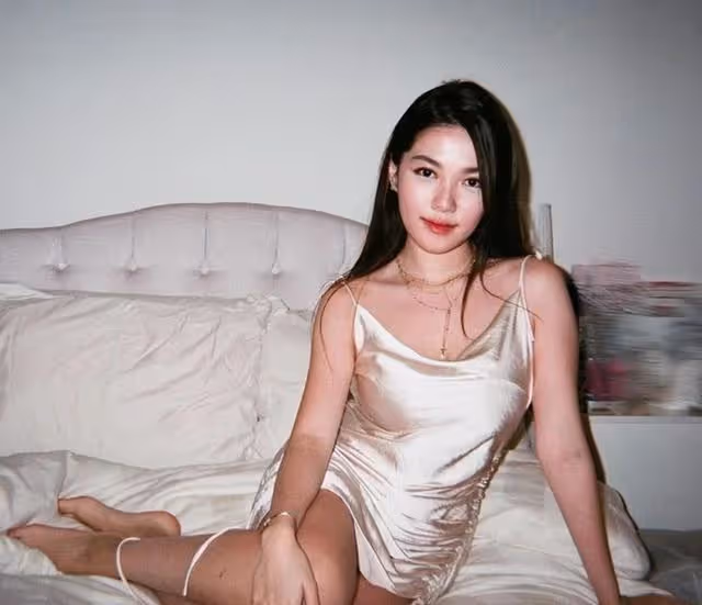 星味十足!TVB女星25歲妹妹秀凹凸有致身材,上圍豐滿四肢修長