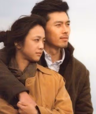 她25歲出道,27歲為藝術獻身爆紅,今40歲嫁韓國老公成人生贏家