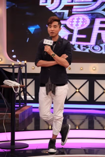 好友發現不對勁!王少偉「不理腳麻換右腳施力」 拖到「左腳嚴重萎縮」變大小腳醫生嚇喊:得動大手術