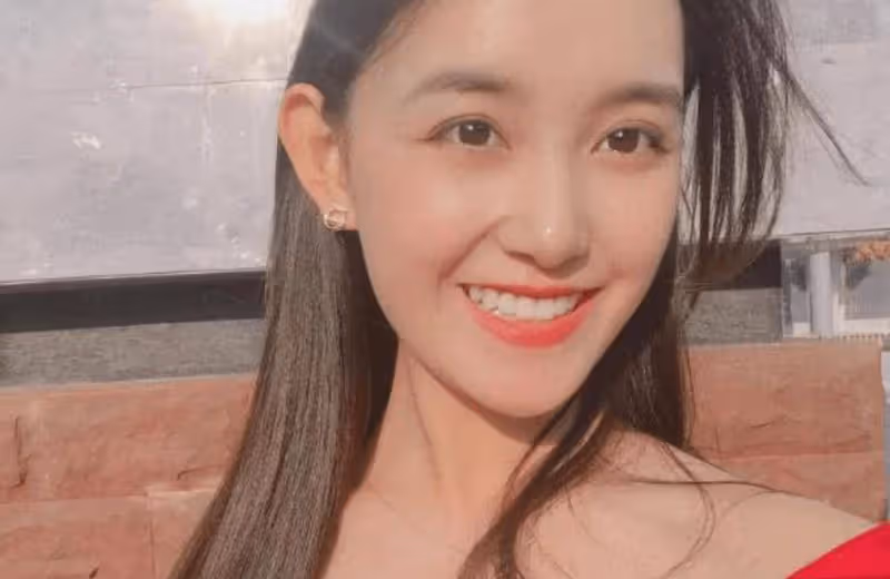 蔣依依對顏值有多自信？曬美照從來不修圖，身後的影子說明一切！