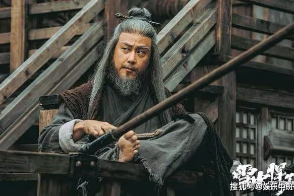 《雪中悍刀行》兩袖青蛇一劍開天門，幾分鐘看完李淳罡一生