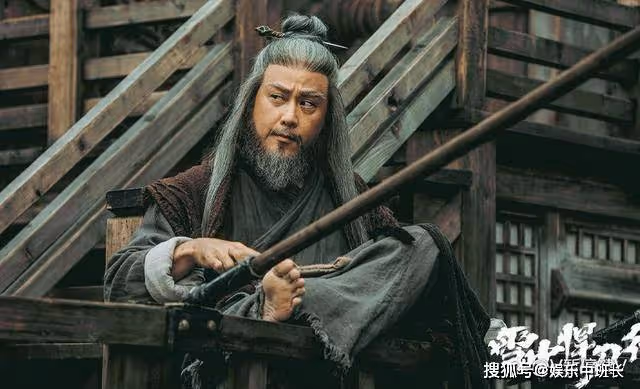 《雪中悍刀行》兩袖青蛇一劍開天門，幾分鐘看完李淳罡一生