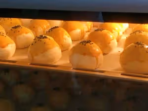 大包酥蛋黃酥也能層次分明，酥掉渣，不破酥