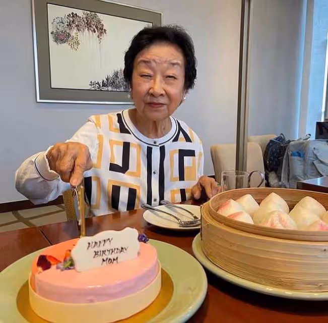 知名主持方太近況!88歲疾病纏身眼睛難睜開,欲移居國外安享晚年
