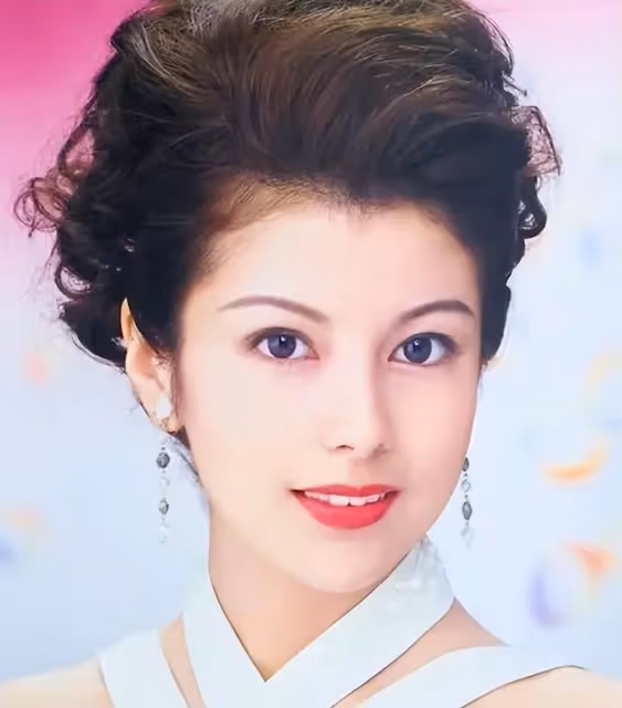 富貴花,好像真的只能誕生在富貴里