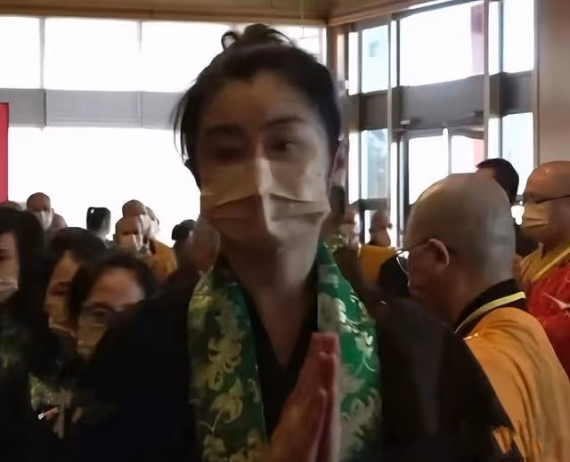 王祖賢被質疑整容失敗 臉部松垮撞臉斯琴高娃