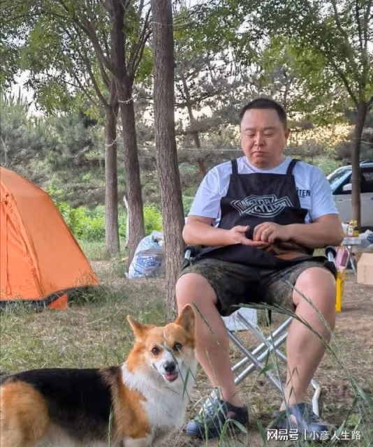 德雲社閻鶴祥凌晨發文，講述看電影的經歷，評論區畫風卻集體跑偏