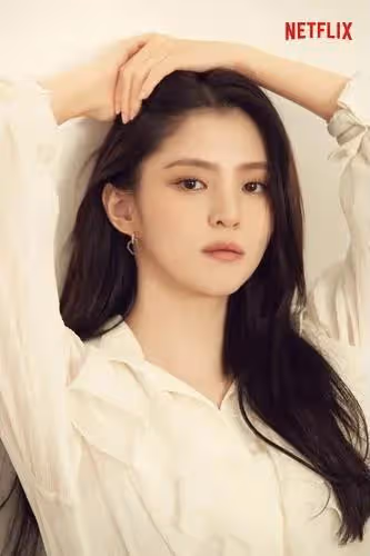因為幾幅畫,這個韓國女星火上熱搜