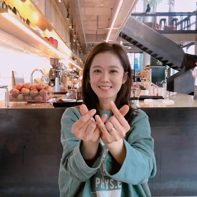 韓網熱議心目中的「國民妹妹」人選:IU 無懸念上榜,文瑾瑩被封國民妹妹「始祖」!