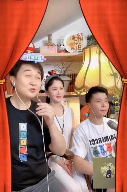 付笛生夫婦吃小飯館!狂飲4元多啤酒低調無人識,任靜手臂顯粗壯