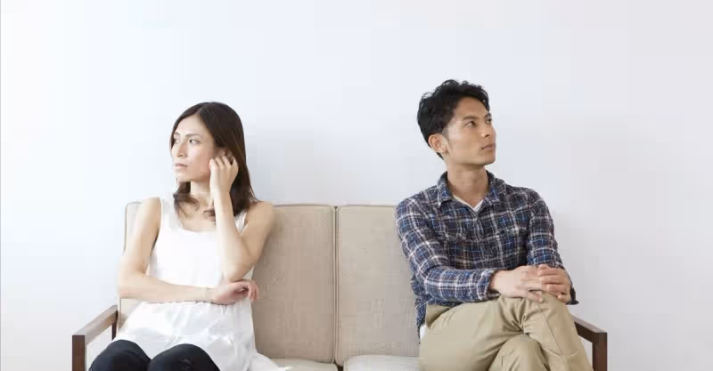 要求兒媳執行AA，當晚兒子被趕出陪嫁房：都怪媽，偷雞不成蝕把米