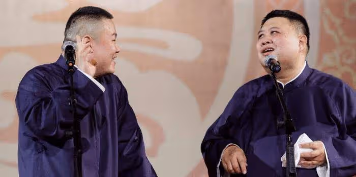 他是岳雲鵬不為人知的三徒弟,為了師父的事業,犧牲自己的前程
