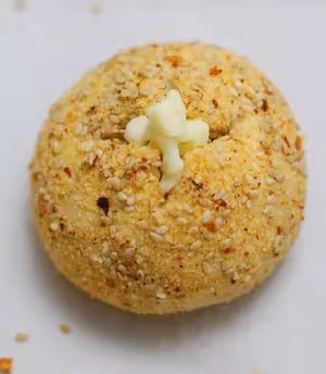 咸香/爆漿熔岩麵包