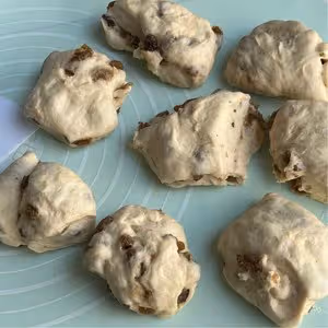 奶香鬆軟的葡萄乾麵包｜有手就會