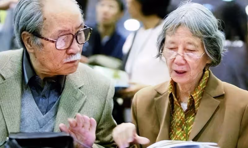 孝順葛優:陪伴母親戰勝喪親綜合症,娶妻35年無悔