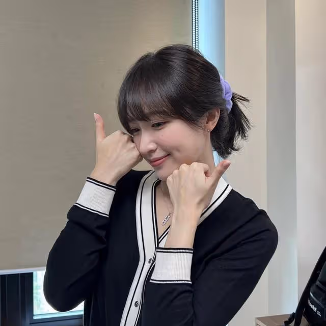 人氣女愛豆戀情曝光後雙喜臨門,直言:是奇蹟