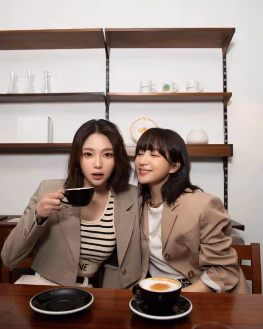 人氣女愛豆戀情曝光後雙喜臨門,直言:是奇蹟