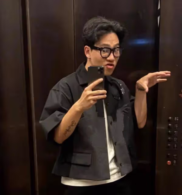 陳坤20歲兒子近照曝光，穿6千短袖打扮有型，氣質和爸爸越來越像