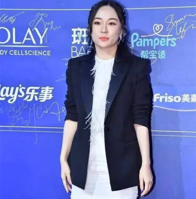 身材「配不上」臉蛋的7位女星，個個都像神一樣，身材卻難以形容