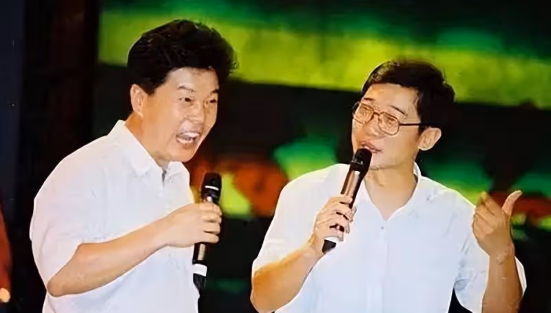 「相聲演員」奇志大兵，走紅後就裂穴，19年後二人差距天差地別