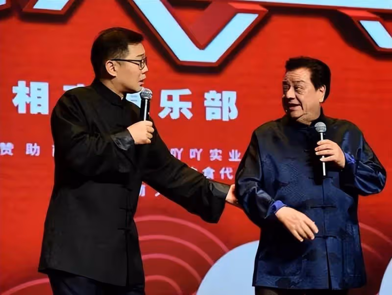 「相聲演員」奇志大兵，走紅後就裂穴，19年後二人差距天差地別