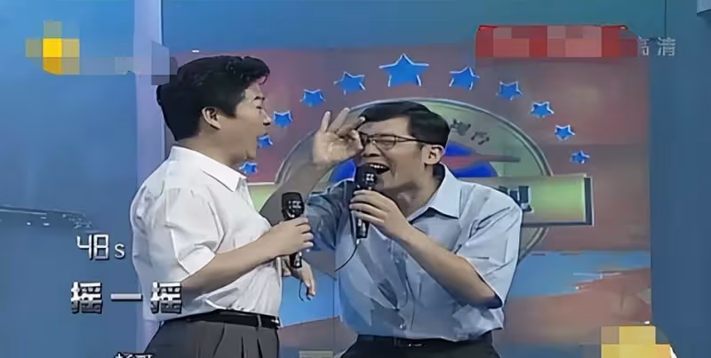 「相聲演員」奇志大兵，走紅後就裂穴，19年後二人差距天差地別