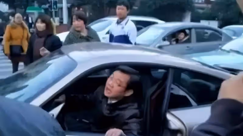 「相聲演員」奇志大兵，走紅後就裂穴，19年後二人差距天差地別