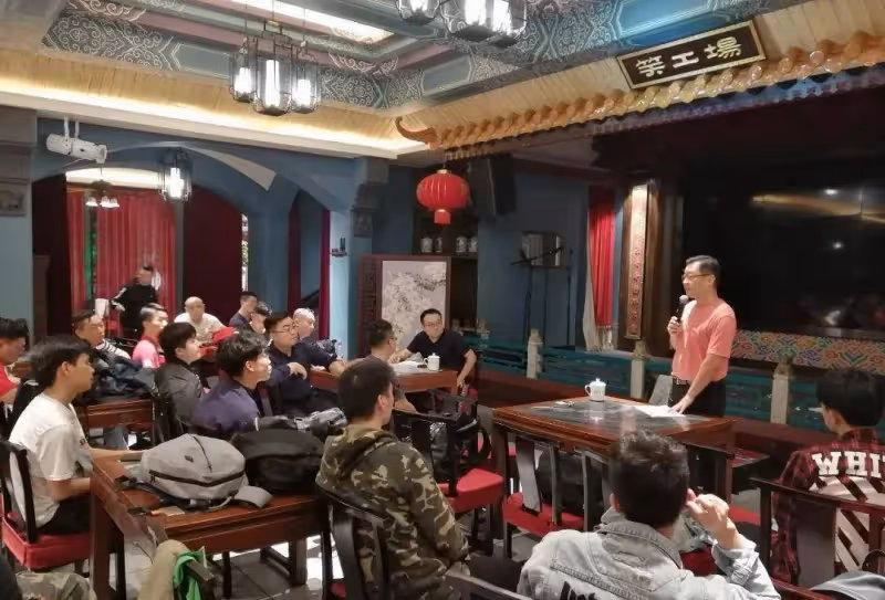 「相聲演員」奇志大兵，走紅後就裂穴，19年後二人差距天差地別