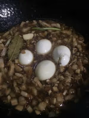 滷肉飯（小朋友也可以吃的喔）