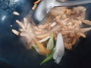 家常菜——芹菜炒肉