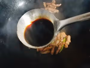 家常菜——芹菜炒肉