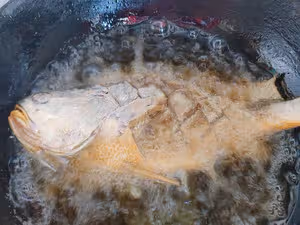 什錦紅燒魚，年夜飯必備，醬香下飯，老幼皆宜