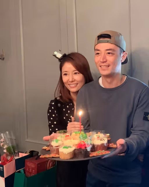 46歲林心如曬泳衣照秀好身材，素顏散發少女味，真實體重令人羨慕