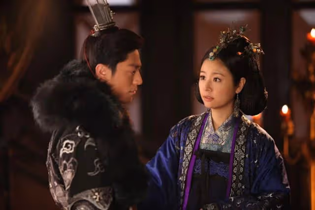 46歲林心如曬泳衣照秀好身材，素顏散發少女味，真實體重令人羨慕