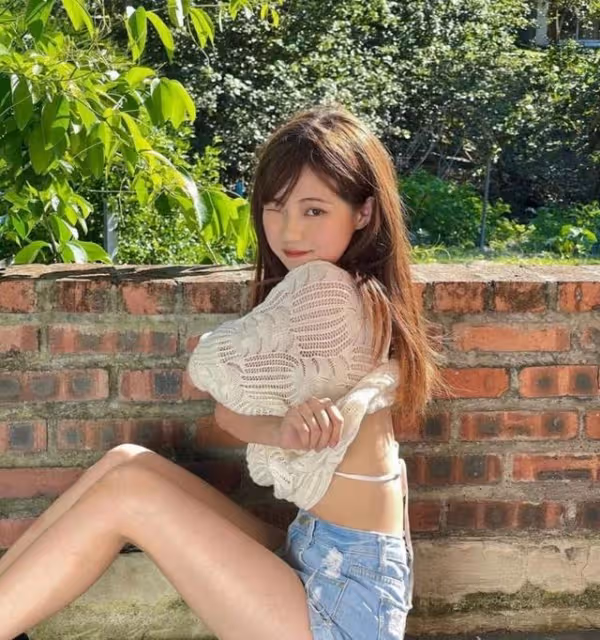 新劇演瀕死病人！TVB上位小花人氣急升，曬三點式泳衣回饋粉絲