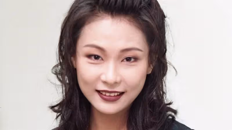 高材生愛女曝光!《我愛紅娘》主持人心疼「女兒遭繼母動手」接回砸千萬栽培 「今從名校畢業」自豪喊:媽可休息了