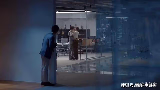 《玫瑰之戰》宋嘉辰引狼入室，顧念和豐盛「交歡」，是對宋家的報復