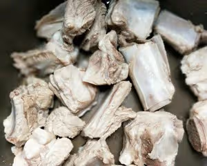 排骨香菇玉米蓮藕湯
