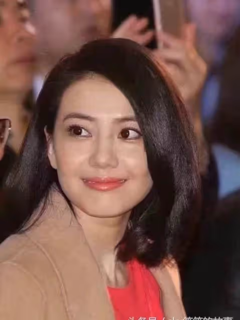 明星無修圖：趙麗穎憔悴、蔣欣顯老、楊冪豐滿變胖、鹿晗完全認不出，最厲害的就是迪麗熱巴了