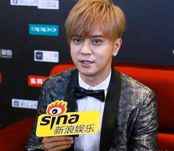 明星無修圖:趙麗穎憔悴、蔣欣顯老、楊冪豐滿變胖、鹿晗完全認不出,最厲害的就是迪麗熱巴了
