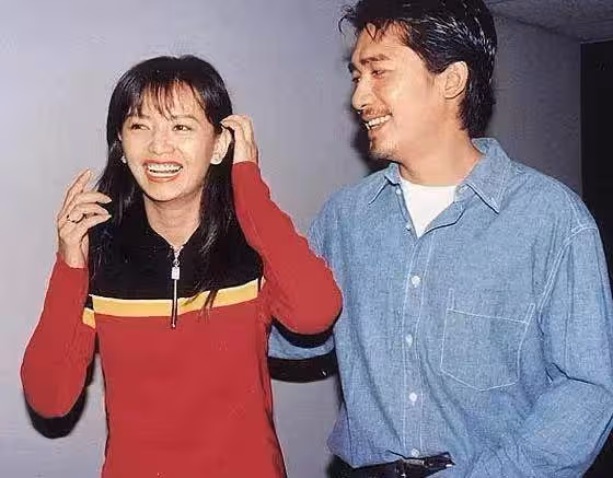 「豪門棄婦」曾華倩:將兒子培養成了游泳冠軍,自己卻被遺忘20年