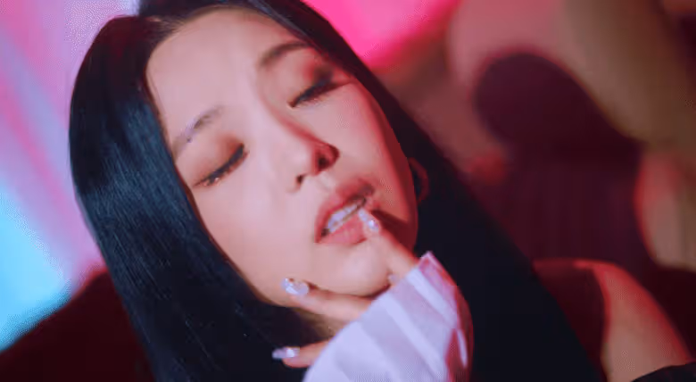 韓新人女團收到李秉憲應援？網友立刻就此展開了臆想